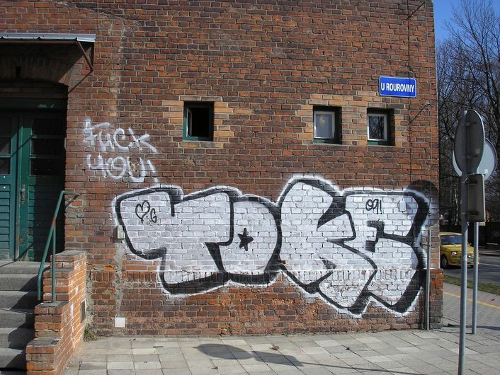 OK HONOR s.r.o. - Odstranění graffiti Ostrava - Svinov